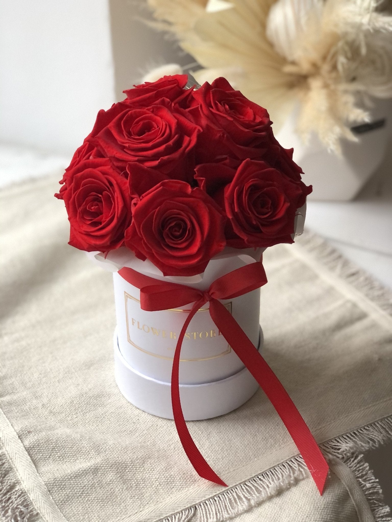 Wieczne Róże Czerwone w Białym Boxie - kwiaty Flower Store Warszawa